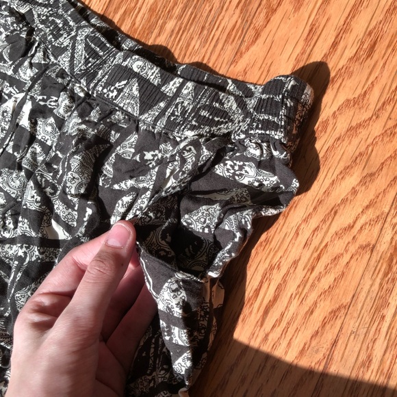 Patterned shorts - Picture 3 of 4